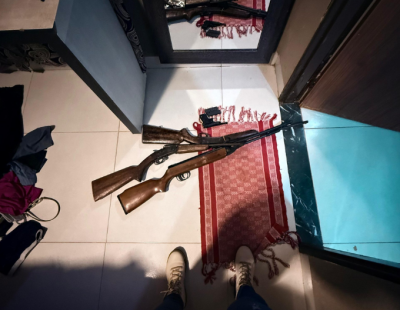 Imagem da notícia Homem é preso em Chapadão do Sul com arsenal em casa após denúncia de violência doméstica