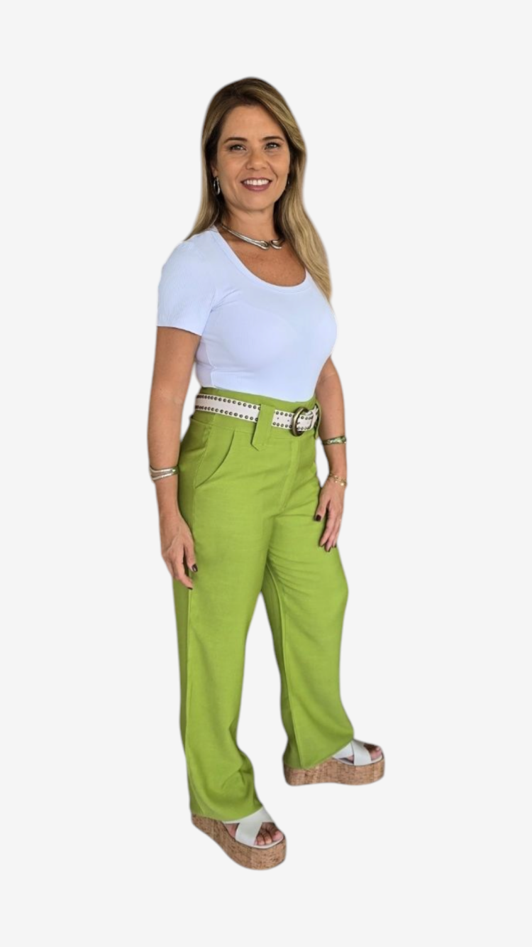 Imagem do produto Body Classic U Canelado em Poliamida com Decote U e Manga Curta Branco - Frescor, Conforto e Versatilidade para o Dia a Dia