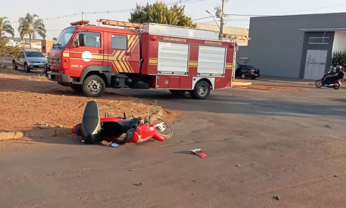 Imagem de compartilhamento para o artigo Motociclista fica ferida em acidente entre carro e moto em Chapadão do Sul da MS Todo dia