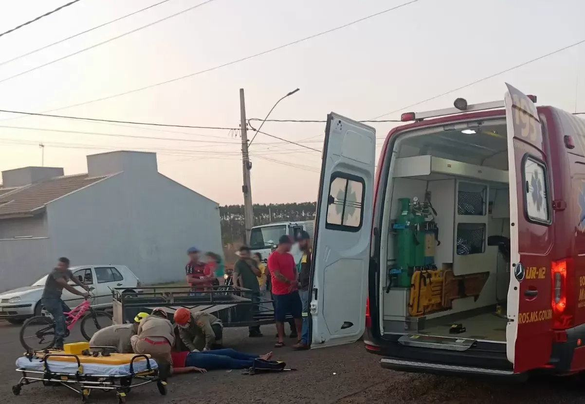 Imagem de compartilhamento para o artigo Mulher e filha de 5 anos sofrem acidente com bicicleta elétrica em Chapadão do Sul da MS Todo dia