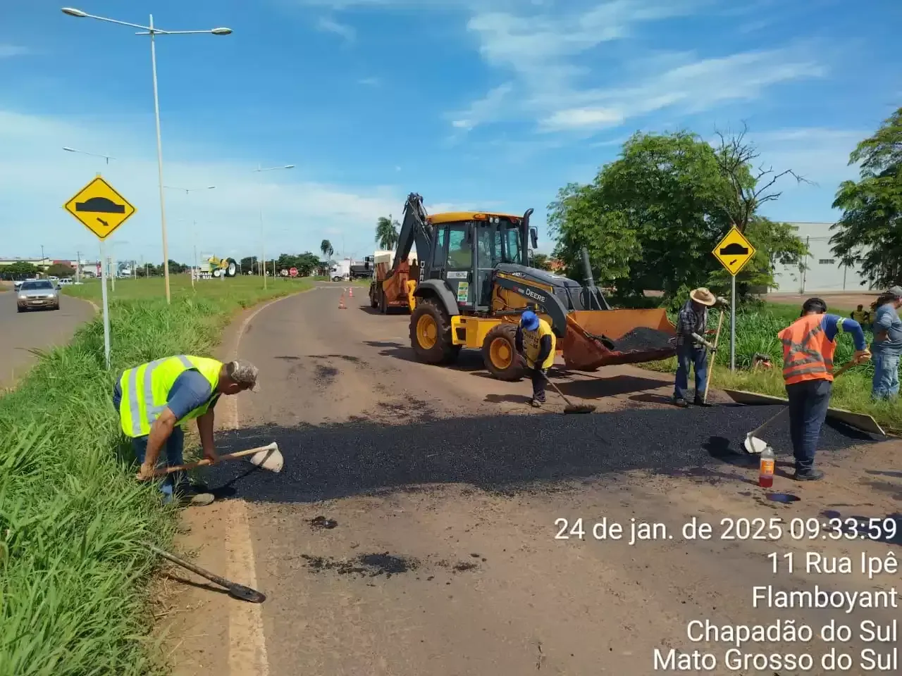 Imagem de compartilhamento para o artigo Antiga MS-306 no perímetro urbano e da Avenida Um em Chapadão do Sul segue interdita nesta sexta-feira da MS Todo dia