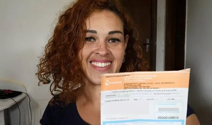 Imagem de compartilhamento para o artigo Riedel sanciona lei que garante Conta de Luz Zero até 2026 da MS Todo dia