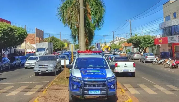 Imagem de compartilhamento para o artigo Motorista embriagado é preso após tentar fugir da polícia em Chapadão do Sul da MS Todo dia