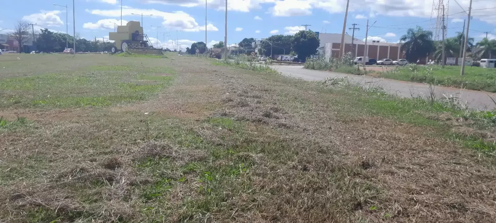 Imagem de compartilhamento para o artigo Prefeitura de Chapadão do Sul inicia obras de tapa-buracos na travessia urbana da MS Todo dia