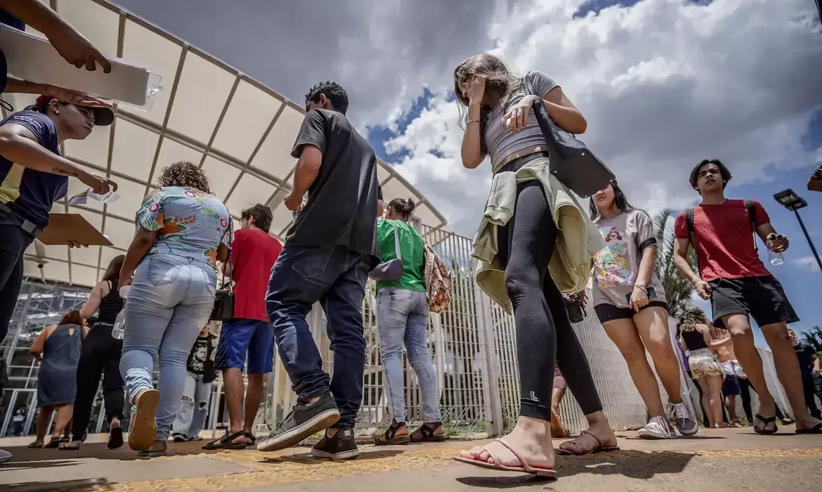 Imagem de compartilhamento para o artigo Provas do Enem 2024 serão em 3 e 10 de novembro; confira o cronograma da MS Todo dia