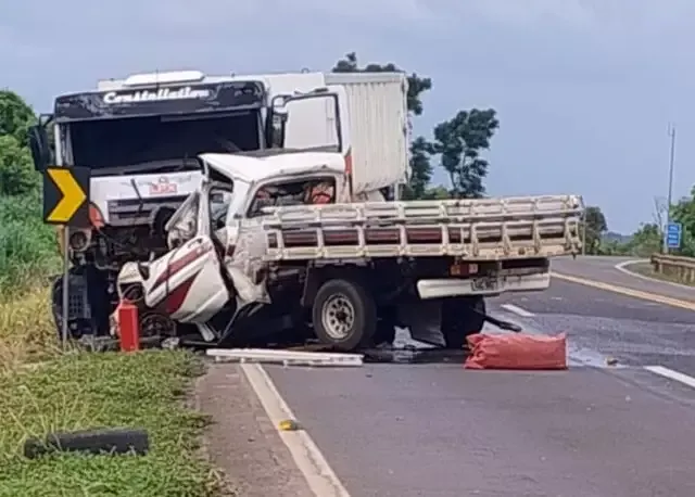 Imagem de compartilhamento para o artigo Três idosos morrem em acidente entre caminhonete e caminhão na BR-163, em São Gabriel do Oeste da MS Todo dia