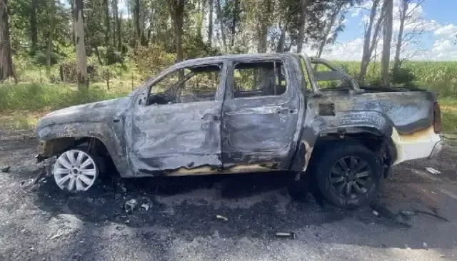 Imagem de compartilhamento para o artigo Caminhonete é destruída por incêndio em estrada de Água Clara da MS Todo dia