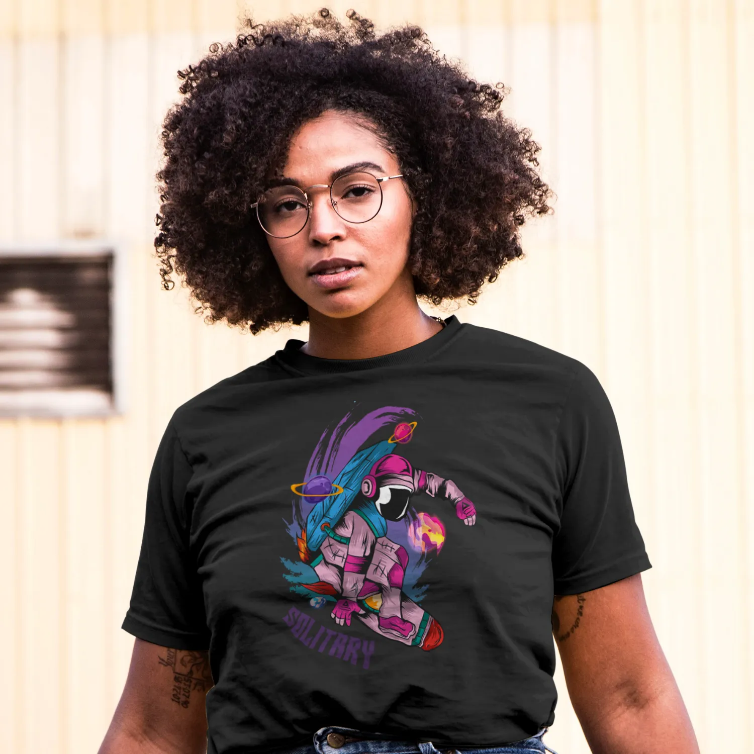 Imagem de Camiseta T-shirt Feminina Prime com Estampa Solitary Surf no Universo - MU1001