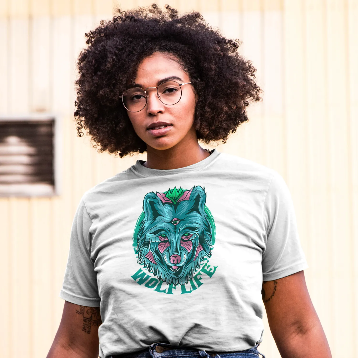 Imagem de Camiseta T-shirt Feminina Prime WOLFLIFE - Lobo Colorido - MU1023