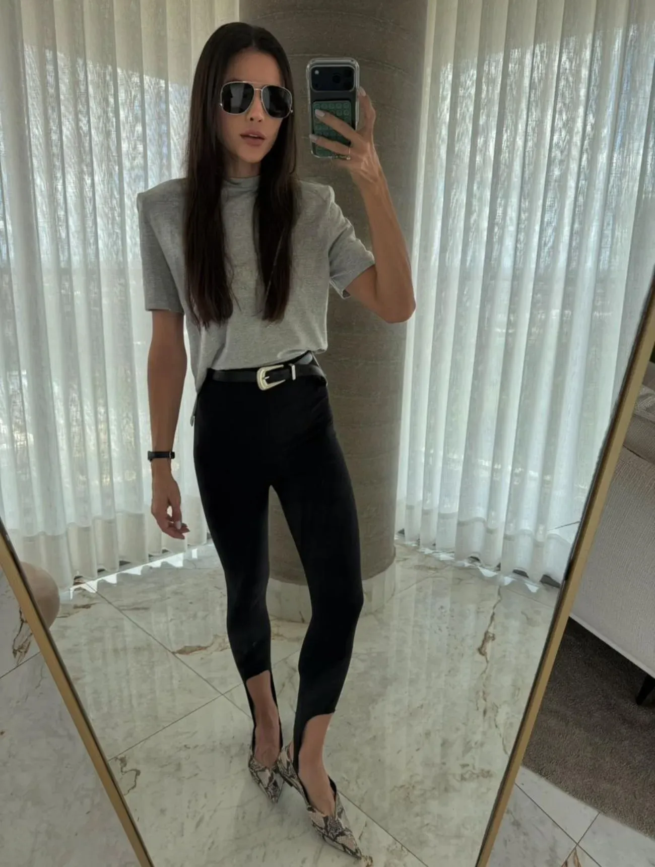 Imagem de Calça Preta Carol - Cloude