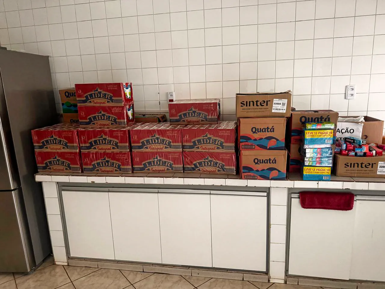Doação de alimentos e produtos essenciais realizada pela Megavale para instituições do terceiro setor.