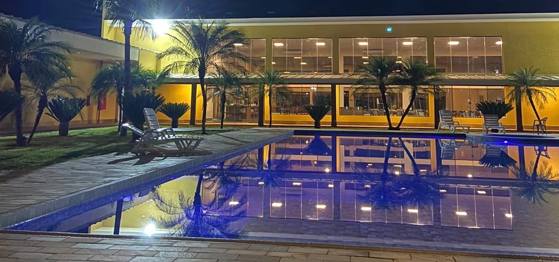 Imagem grupo cerrado-bg-cerrado-plaza