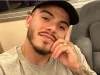 Imagem da notícia Thomaz Costa debocha ao ser comparado com João Guilherme: "Imagina usar cropped, pintar a unha..."