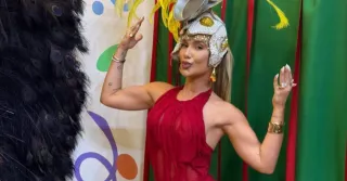 Imagem da notícia Virginia Fonseca rouba a cena com vestido de R$ 17 mil em visita à Grande Rio