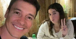 Imagem da notícia Filha de Rodrigo Faro revela diagnóstico de escoliose aos 16 anos e uso diário de colete ortopédico