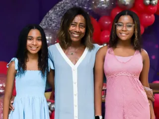 Imagem da notícia Filhas de Gloria Maria se emocionam com lembranças da mãe em documentário