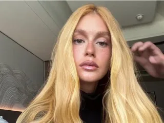 Imagem da notícia Após comentários, Marina Ruy Barbosa explica motivo de braço roxo durante evento em Cannes