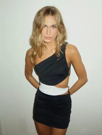 Imagem de Vestido Preto Carla - Cloude