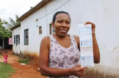 Imagem da notícia Famílias precisam se recadastrar para continuar com a “conta de luz zero”em MS