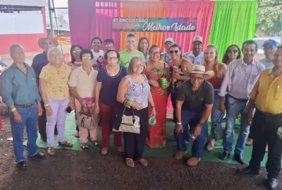 Imagem da notícia Idosos de Figueirão participam de encontro da melhor idade em Paraíso das Águas