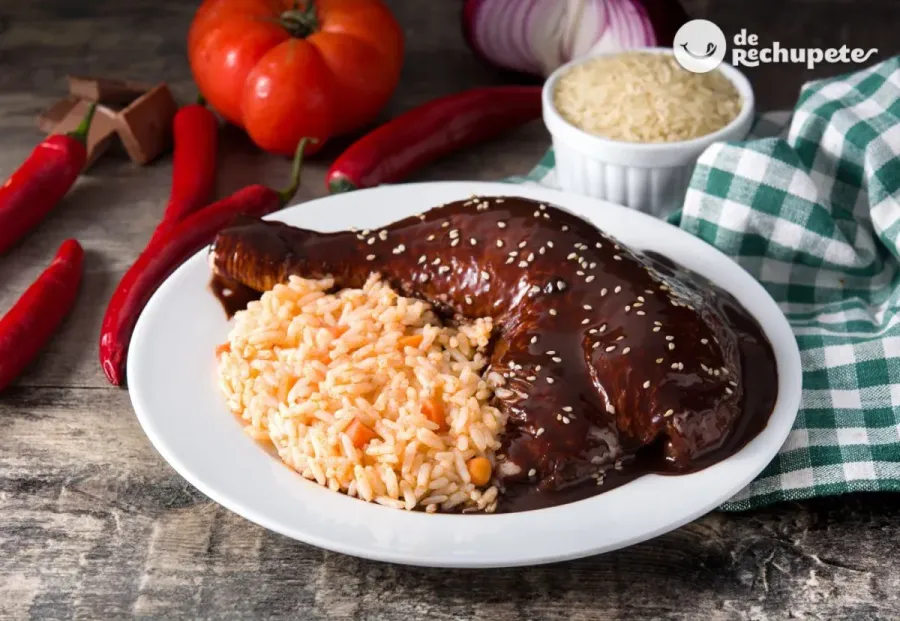 Imagem Mole-poblano-con-arroz-1200x828