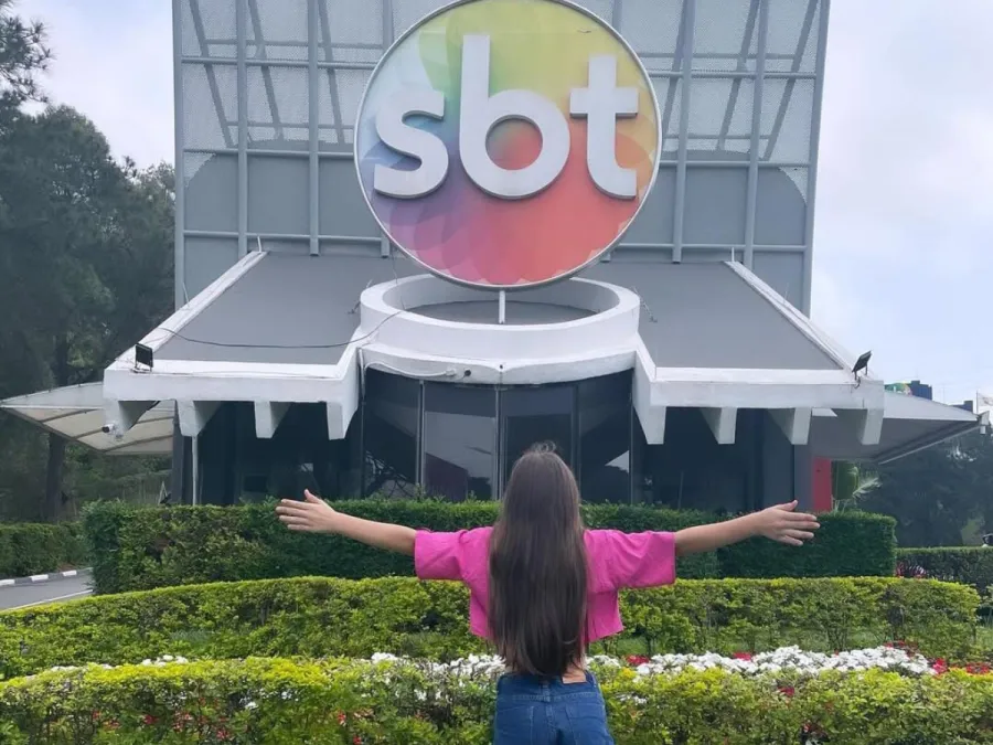 Imagem artista-sbt