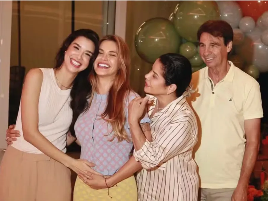 Imagem andressa-suita-e-familia