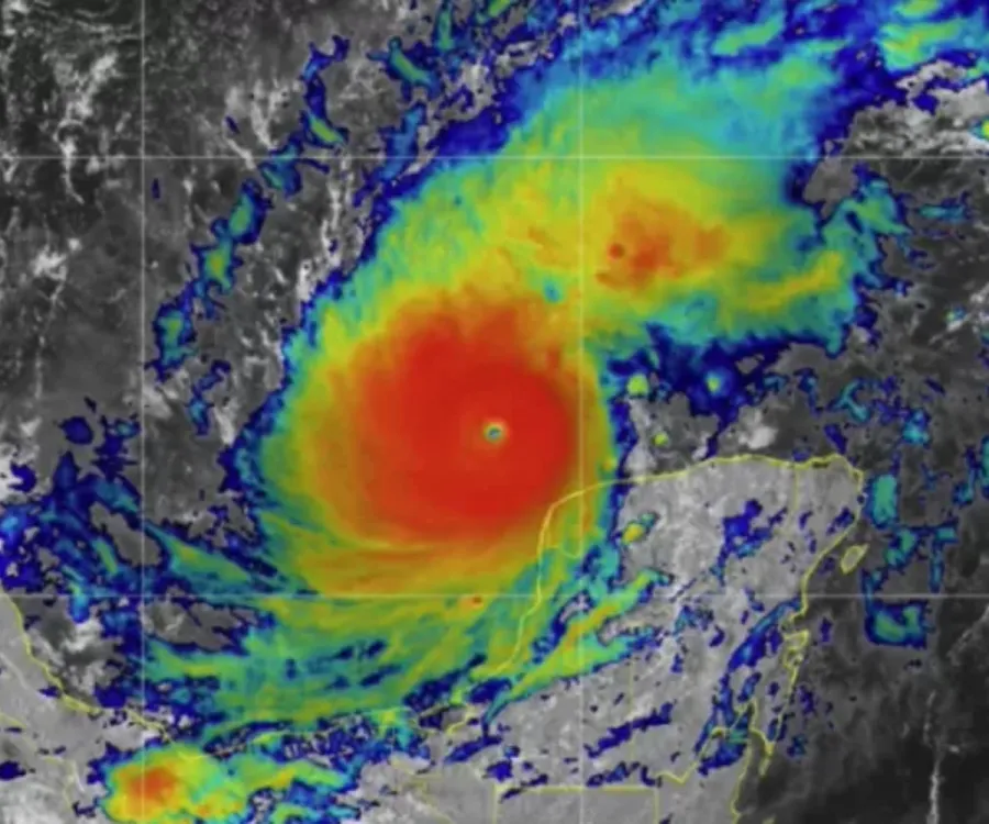 Imagem furacao-milton-satelite