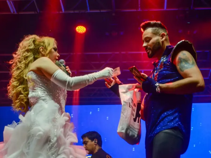 Imagem joelma-dinheiro-fa