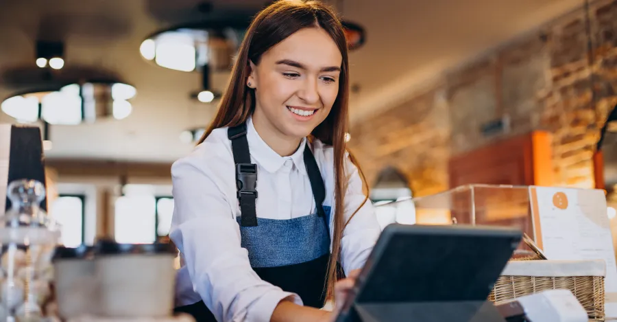 Se você está buscando uma forma de empreender com mais estrutura e menor investimento inicial, as microfranquias se mostram uma alternativa estratégica. Reprodução: Internet